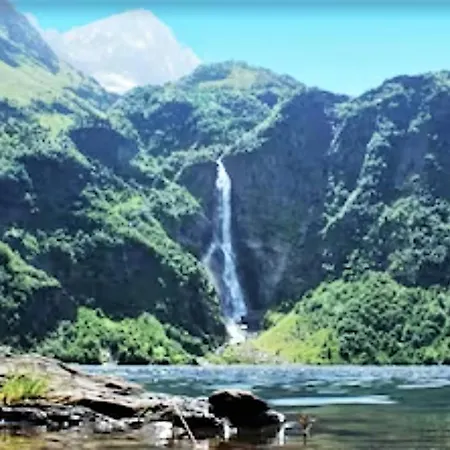 T2, Hypercentre, Calme, Terrasse, Parking * Bagneres-de-Luchon