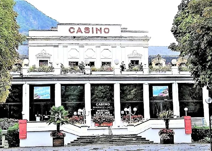 T2, Hypercentre, Calme, Terrasse, Parking Apartment Bagneres-de-Luchon